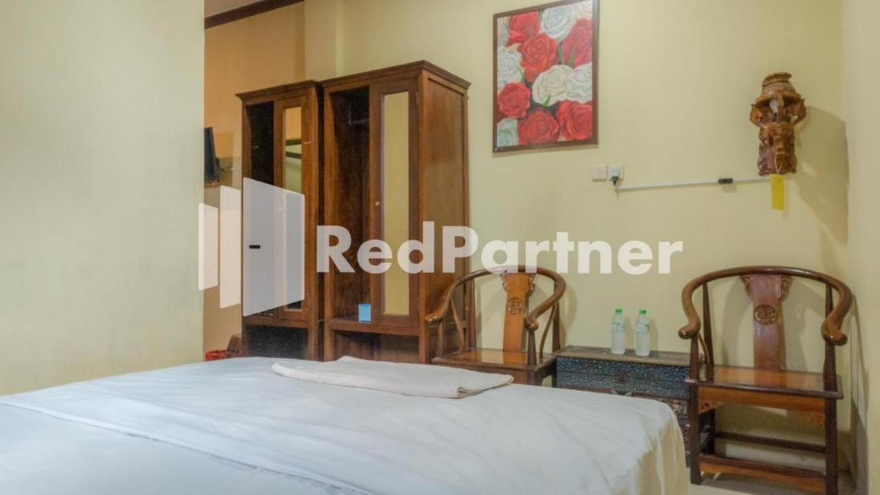Vandhela Homestay Syariah Mitra Reddoorz Сурабая Экстерьер фото