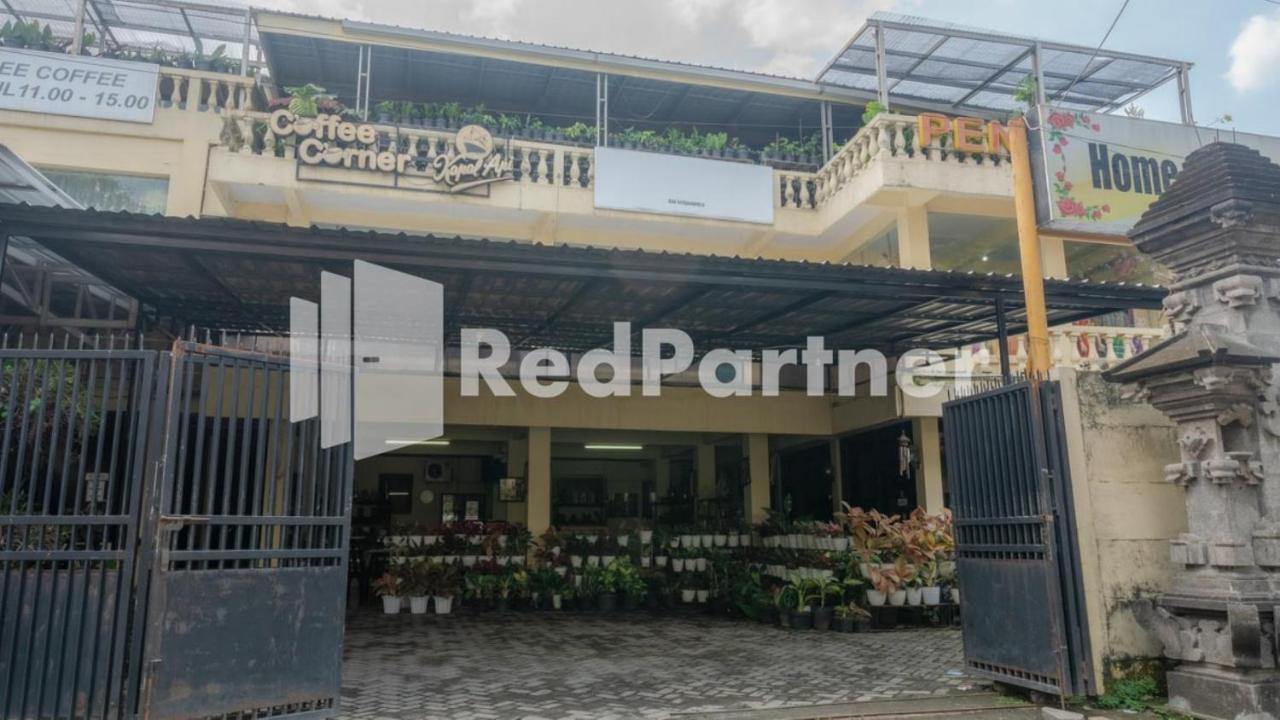 Vandhela Homestay Syariah Mitra Reddoorz Сурабая Экстерьер фото