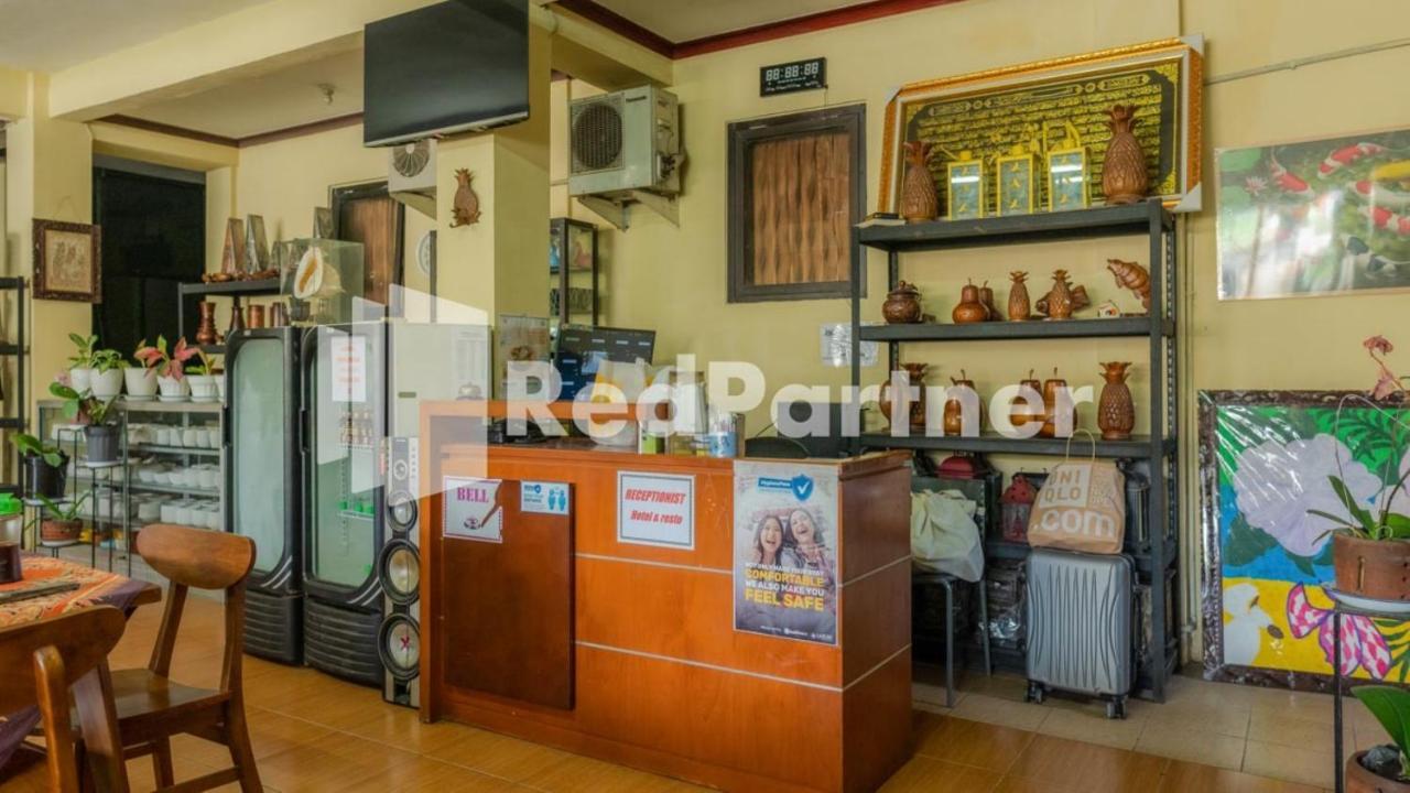 Vandhela Homestay Syariah Mitra Reddoorz Сурабая Экстерьер фото
